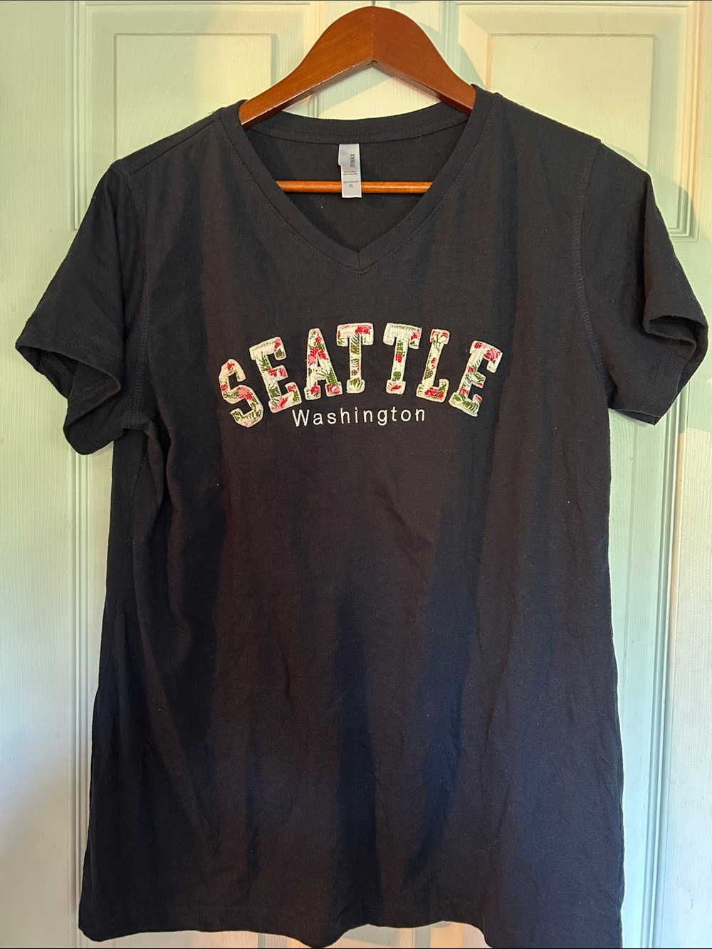 Black Seattle Floral-Detail V-Neck Tee